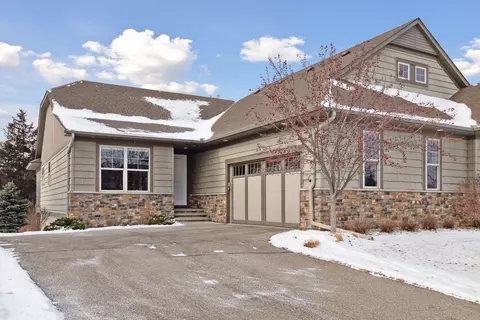 10785 Lyndale Bluffs Trl, Bloomington, MN 55420