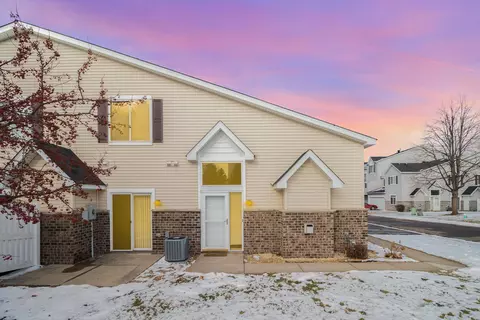 6726 Meadow Grass Ln S, Cottage Grove, MN 55016