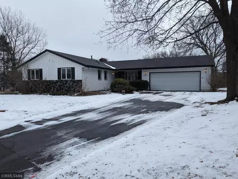 11913 Highland View Cir, Burnsville, MN 55337