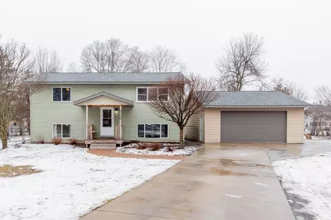 8726 Church Cir, Clear Lake, MN 55319