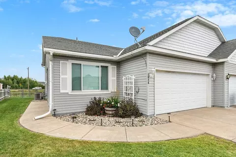 1924 Knollwood Cir, Saint Cloud, MN 56303