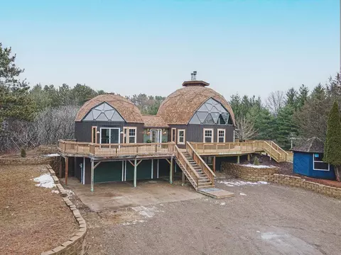 5096 Evergreen Rd, Forest Lake, MN 55025