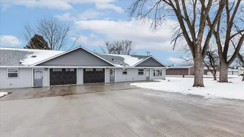 701 Grove Lake St S, Sauk Centre, MN 56378