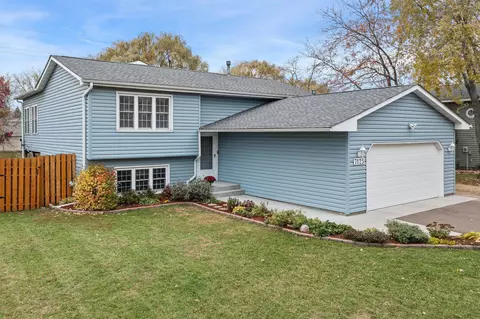 7125 Brian Dr, Centerville, MN 55038