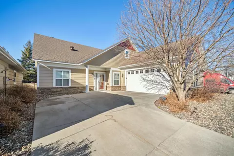 360 E Travelers Trl, Burnsville, MN 55337