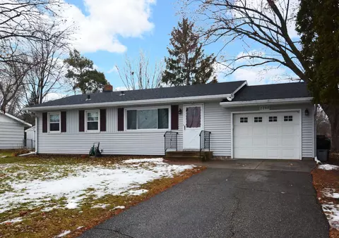 2200 Elm Dr, White Bear Lake, MN 55110