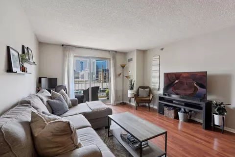 401 S 1st St #906, Minneapolis, MN 55401