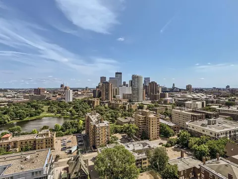 400 Groveland Ave #2011, Minneapolis, MN 55403