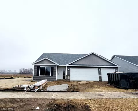 2113 Nelson St, Saint Peter, MN 56082