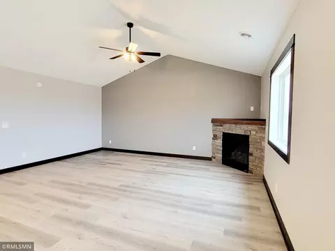 2113 Nelson St, Saint Peter, MN 56082 photo 9