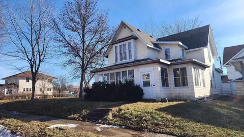116 W 4th St, Redwood Falls, MN 56283