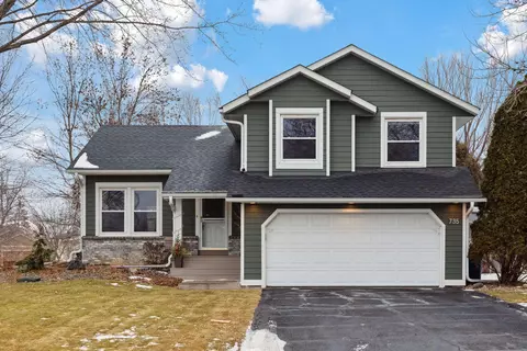 735 Caribou Ln, Eagan, MN 55123