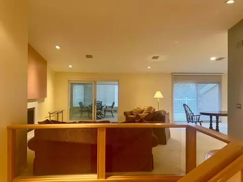 Living - 539 Brook Ln, Saint Cloud, MN 56301 photo 5 of 9