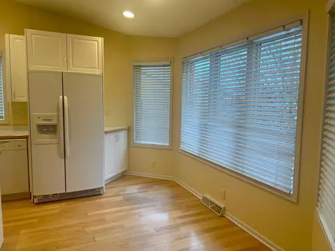 Kitchen - 539 Brook Ln, Saint Cloud, MN 56301 photo 1 of 10