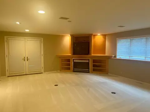 Living - 539 Brook Ln, Saint Cloud, MN 56301 photo 8 of 9