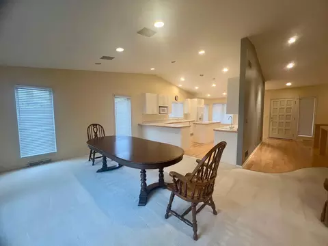 Dining - 539 Brook Ln, Saint Cloud, MN 56301 photo 4 of 6
