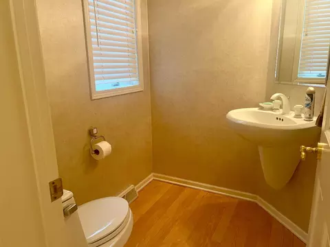 Bath - 539 Brook Ln, Saint Cloud, MN 56301 photo 1 of 7