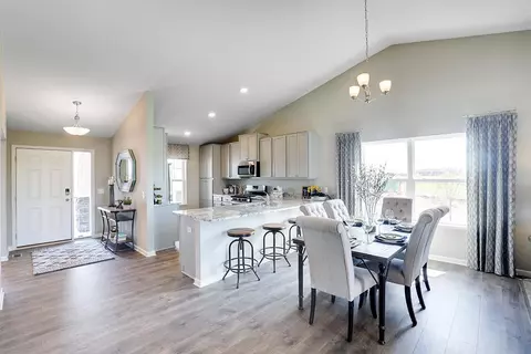 17469 Dunkirk Way, Lakeville, MN 55044