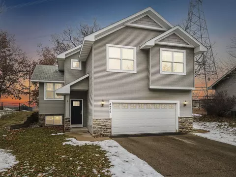 4406 Woodgate Cv, Eagan, MN 55122 photo 2