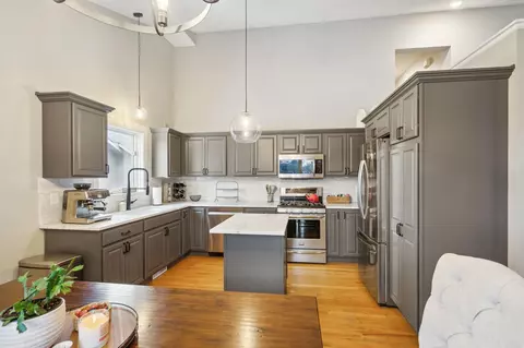 4406 Woodgate Cv, Eagan, MN 55122 photo 6