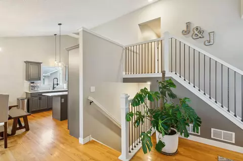4406 Woodgate Cv, Eagan, MN 55122 photo 5