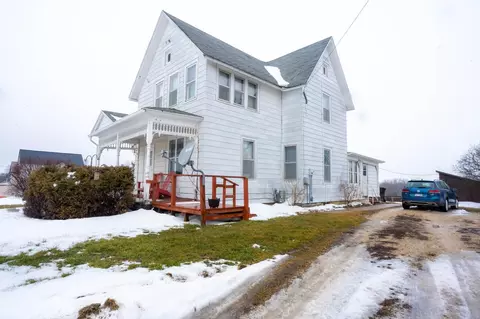 1315 E Main St, Caledonia, MN 55921 photo 2