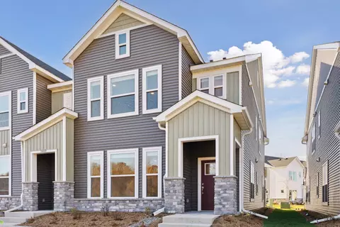 14444 Twin Lakes Cir, Burnsville, MN 55306