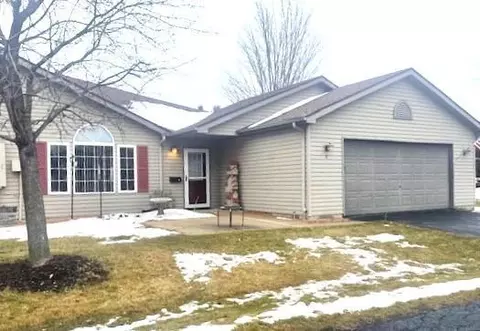 7 Carriage Ln, Owatonna, MN 55060