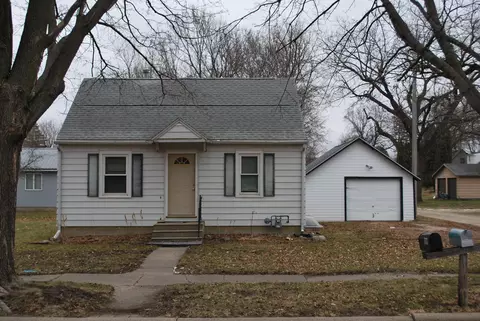 106 S 4th Ave E, Truman, MN 56088