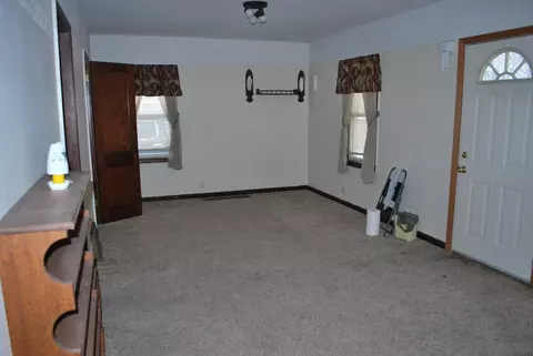 106 S 4th Ave E, Truman, MN 56088 photo 4
