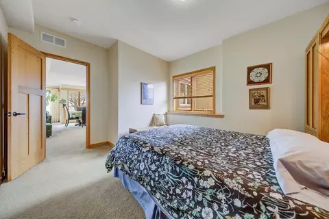 Bedroom - 11542 Circle Ridge Ct, Faribault, MN 55021 photo 4 of 5