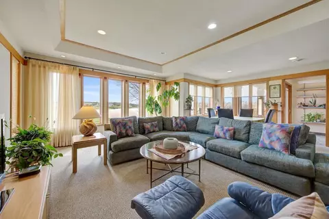 Living - 11542 Circle Ridge Ct, Faribault, MN 55021 photo 8 of 12