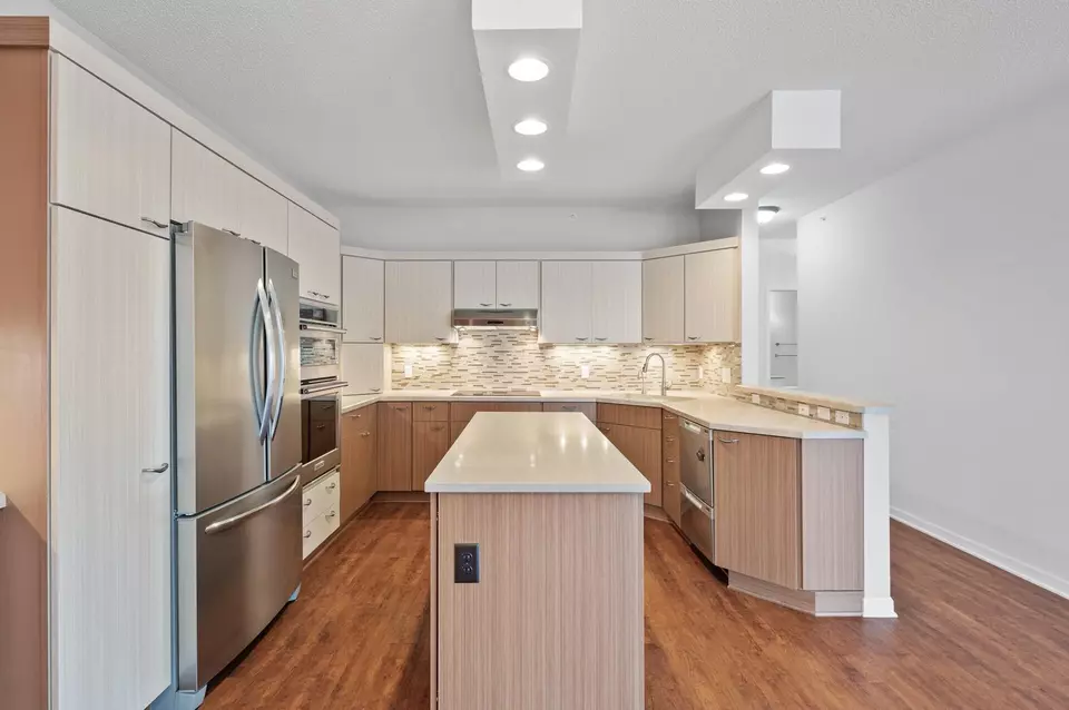 Kitchen - 9225 Medicine Lake Rd #312, Golden Valley, MN 55427 photo 4 of 7