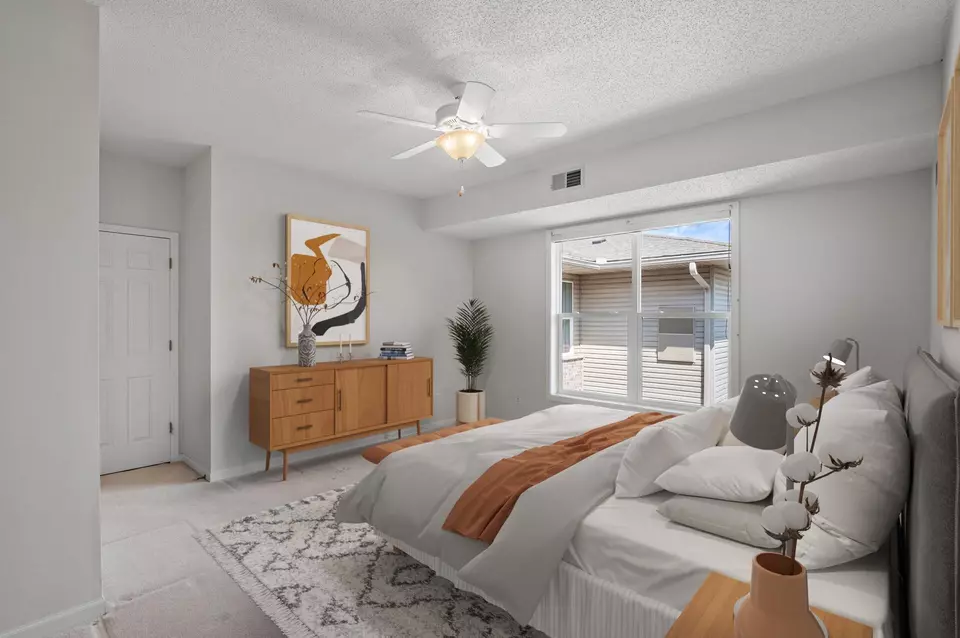 Bedroom - 9225 Medicine Lake Rd #312, Golden Valley, MN 55427 photo 1 of 2