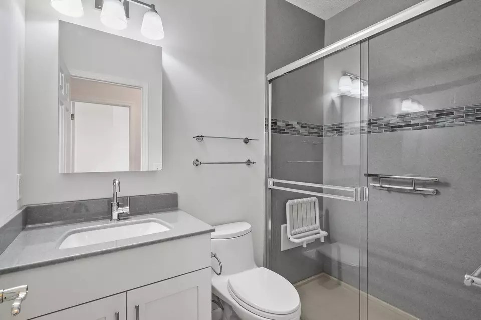 Bath - 9225 Medicine Lake Rd #312, Golden Valley, MN 55427 photo 4 of 4