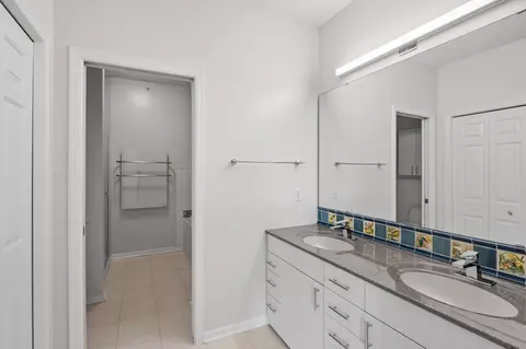 Bath - 9225 Medicine Lake Rd #312, Golden Valley, MN 55427 photo 1 of 4