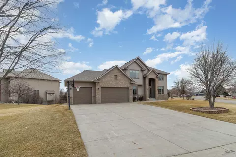 10530 Welcome Dr N, Brooklyn Park, MN 55443
