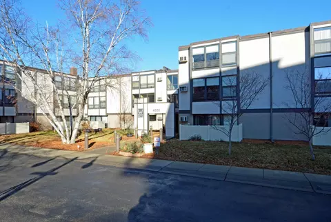 4530 Park Commons Dr #111, Saint Louis Park, MN 55416