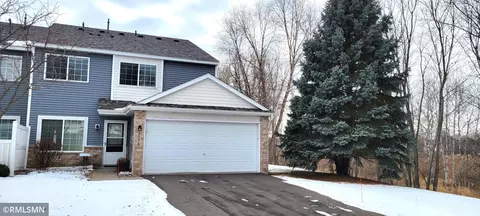 2090 Gresham Ave N, Oakdale, MN 55128