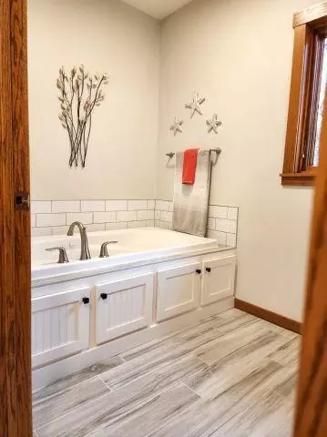 Bath - 1098 130th St, Amery, WI 54001 photo 1 of 6