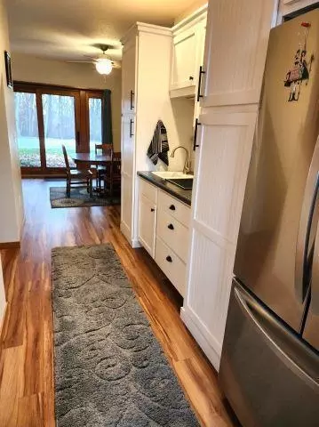 Entry Way - 1098 130th St, Amery, WI 54001 photo 6 of 7