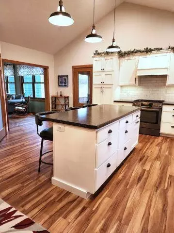 Kitchen - 1098 130th St, Amery, WI 54001 photo 4 of 6