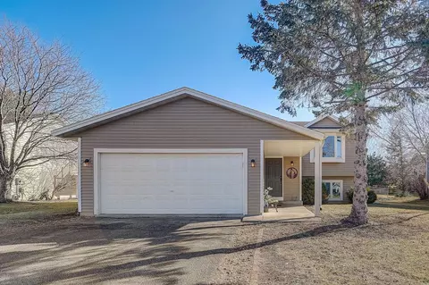 1357 Primrose Ln, Shakopee, MN 55379
