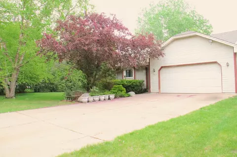 17827 Cleveland St NW, Elk River, MN 55330