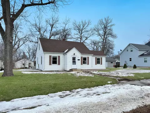 410 N Rebecca St, Ivanhoe, MN 56142