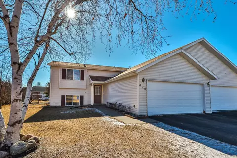 616 8th St W, Park Rapids, MN 56470