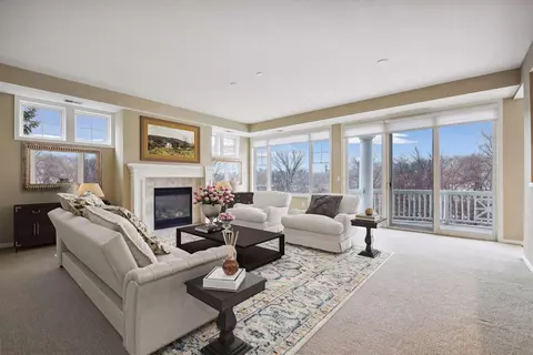 205 Mill St #S204, Excelsior, MN 55331