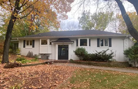 2312 Sheridan Hills Rd, Wayzata, MN 55391