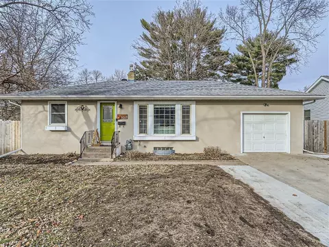 1017 Madison St, Anoka, MN 55303