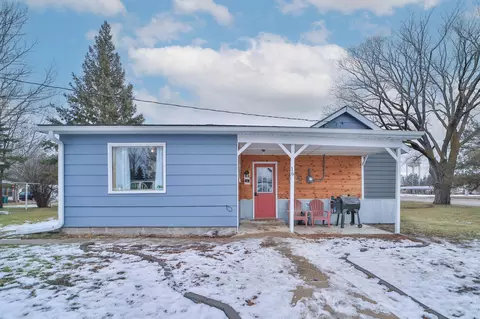 16 Eldredge St E, Motley, MN 56466